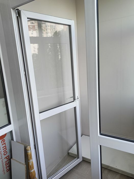 Маталлопластиковые двери