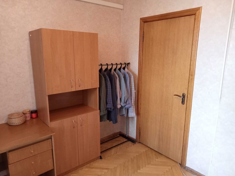 Кімната комната метро харківська позняки для дівчини