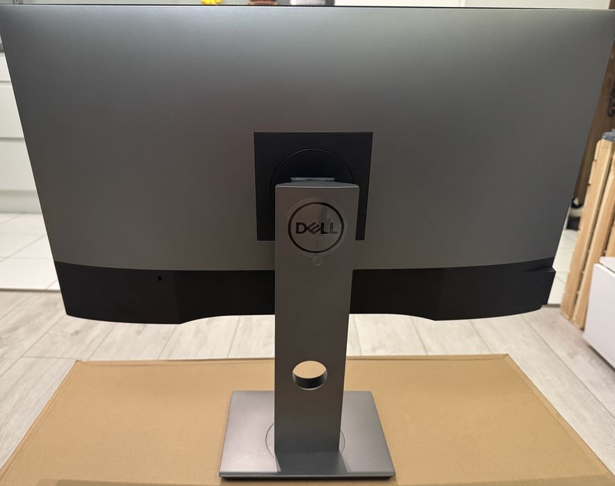 Monitor DELL  27” CALI IPS 2560x1440