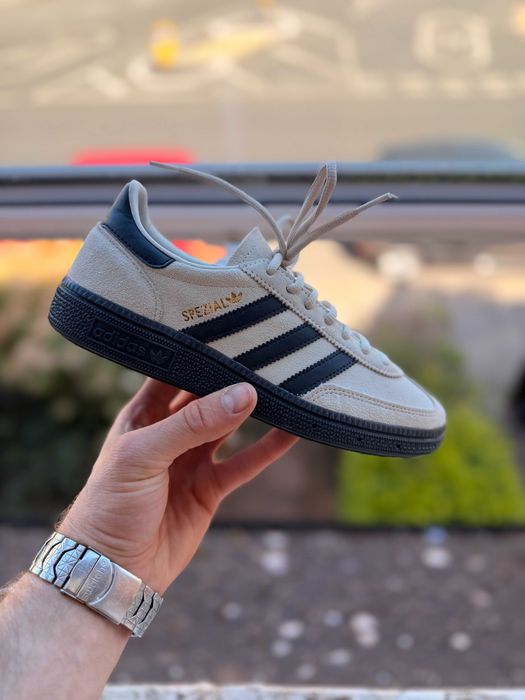 Жіночі кежуал кросівки Adidas Handball Spezial у кольорі Alumina / Core Black нові оригінал в наявності 400 пар дивіться інші оголошення автора