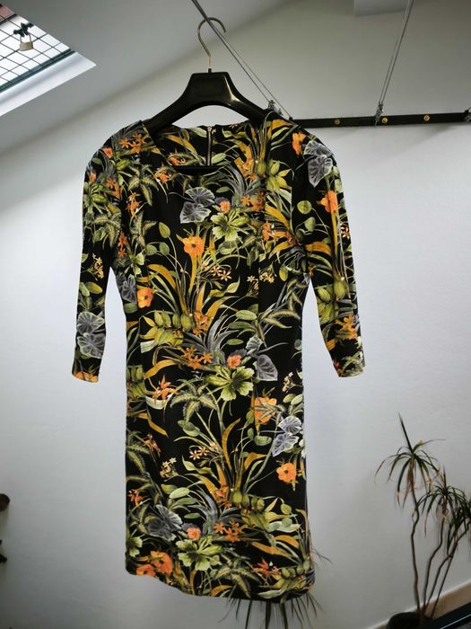 Roupa semi usada