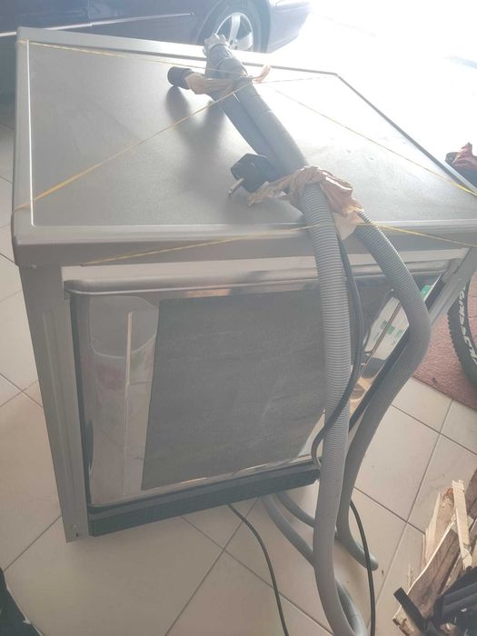 Máquina de Lavar Loiça (usada mas a funcionar bem)