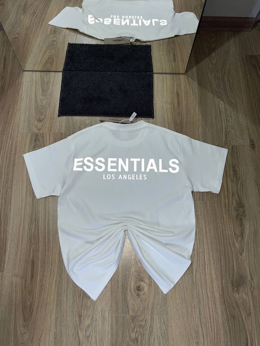 Футболки ESSENTIALS