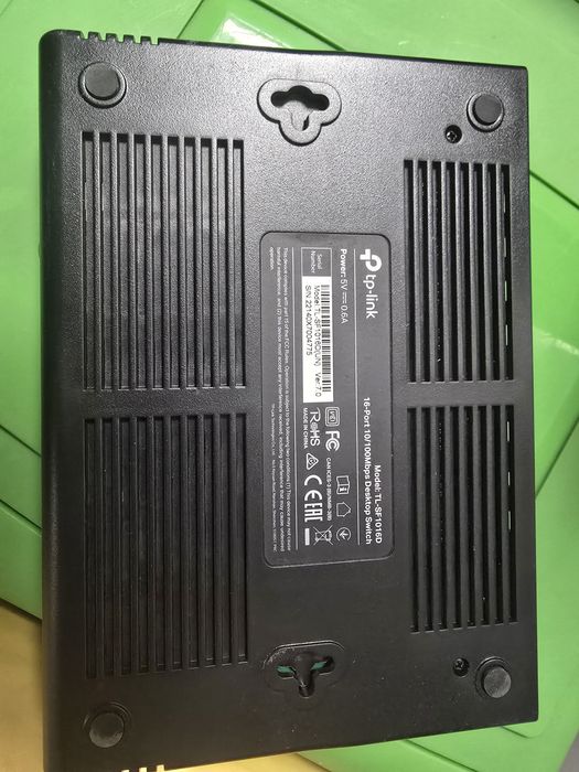 Switch TP-link TL-SF1016D 16-port 10/100Mbps desktop