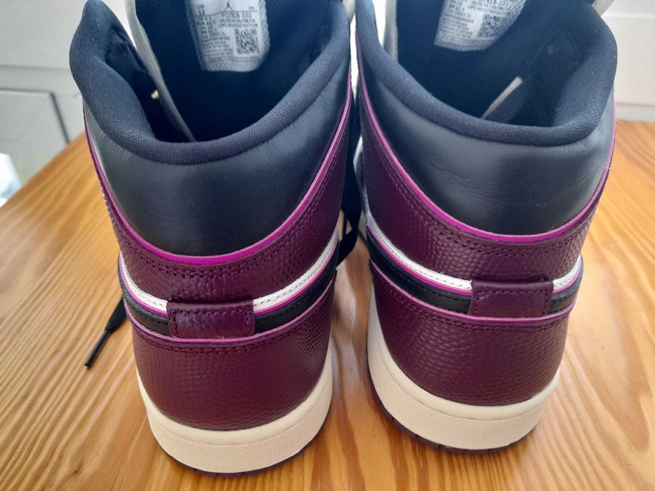 NIKE AIR JORDAN 1 - NOVOS - nº grande