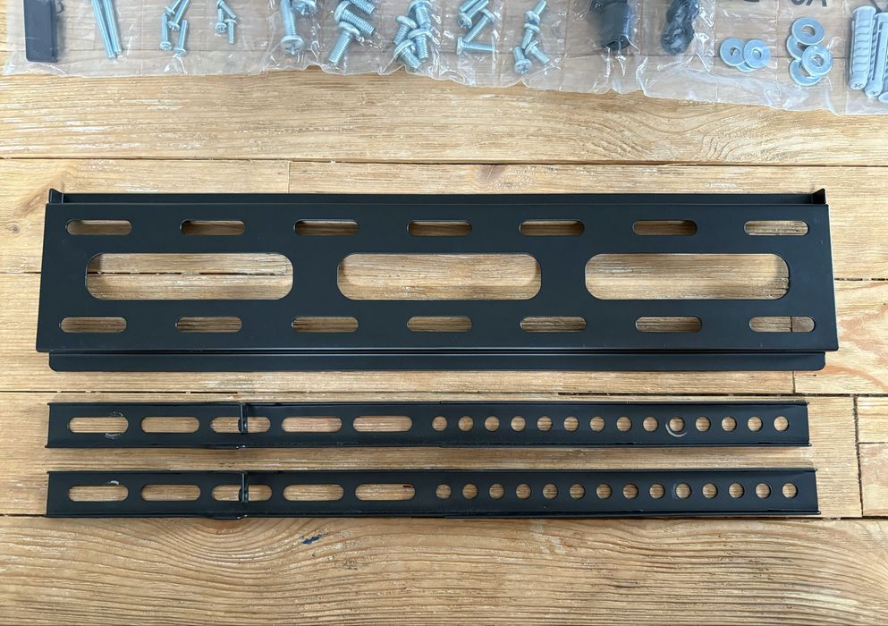 Uchwyt ścienny Hama 32” - 56” / 81 cm. / 142 cm.
