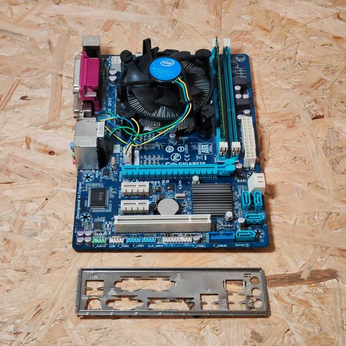 Płyta Główna Gigabyte Intel i3 Pamięć RAM Chłodzenie Zestaw Intel