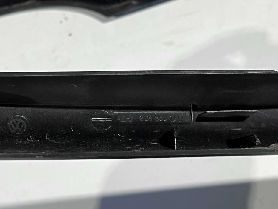 заглушка рейлинга пассат б6 заглушка рейлінга VW Passat B6