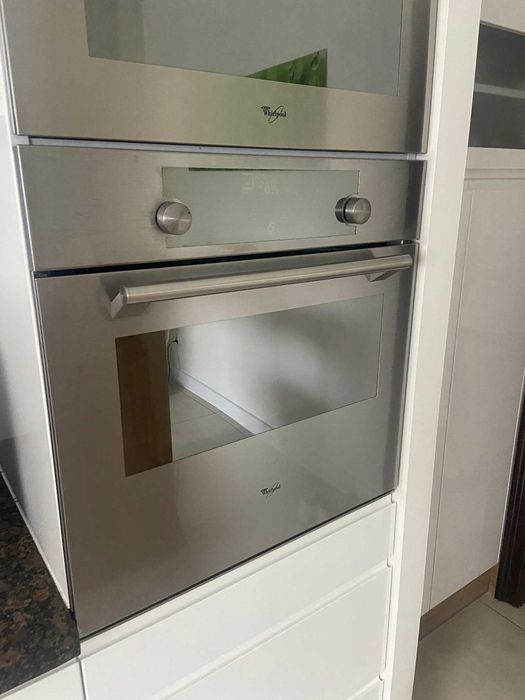 Kuchenka mikrofalowa Whirlpool do zabudowy - używana