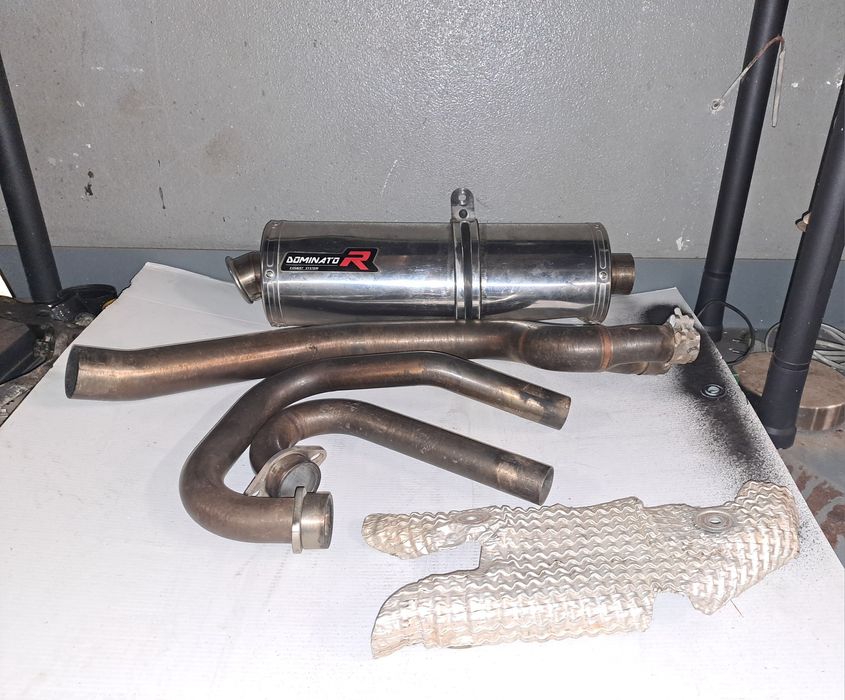 Escape DOMINATOR + linha completa para Yamaha XT600R/Z