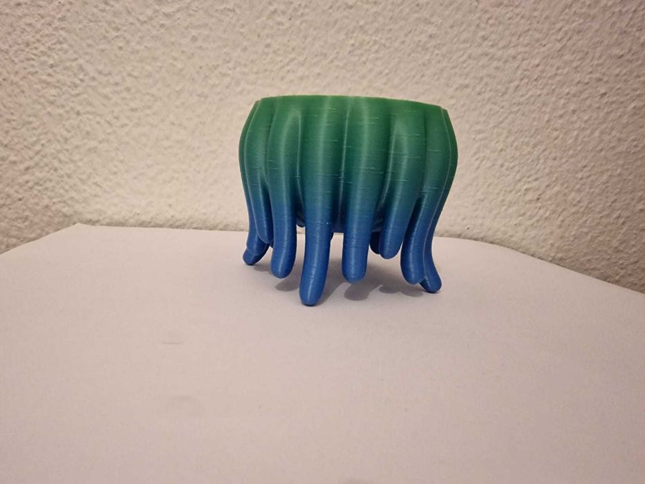 pequeno vaso para suulentas imprimido em 3d