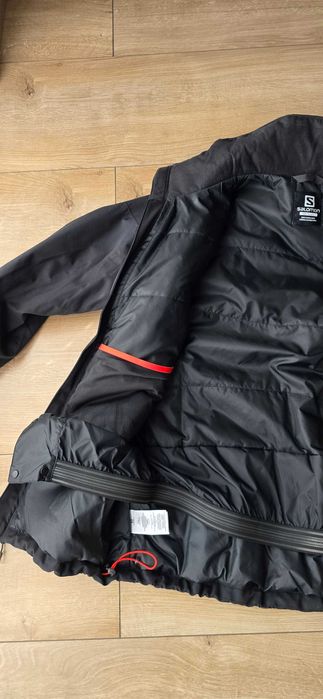 Męska czarna kurtka narciarska marki Salomon, rozmiar L