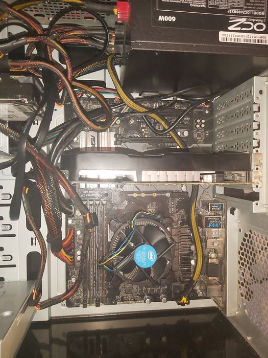 Komputer: AsRock z370 pro4 + i3 8100 4x3,6Ghz+Gtx 750Ti+128SSD+1TB HDD