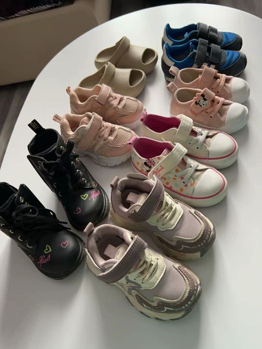 Дитяче взуття для дівчинки