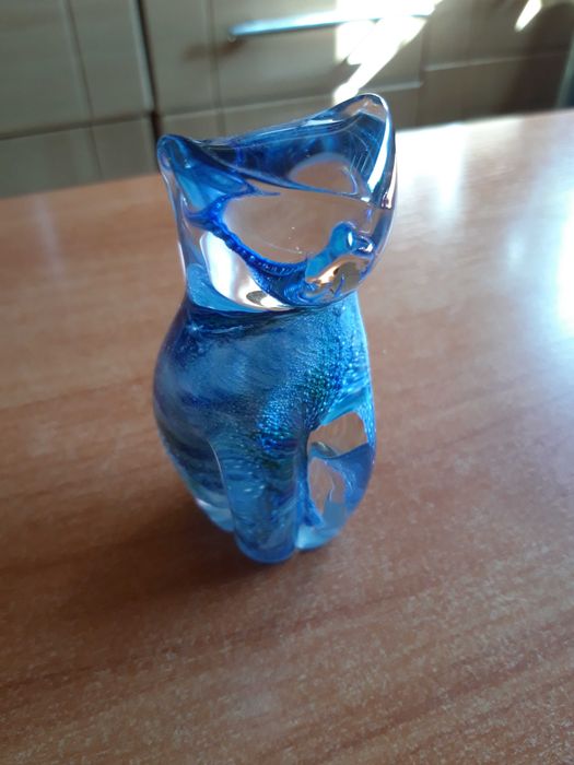 figurka kota ze szkła