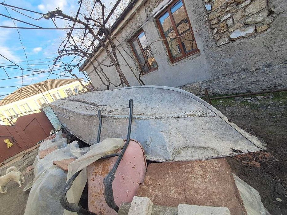 Продам дюралюминиевую лодку