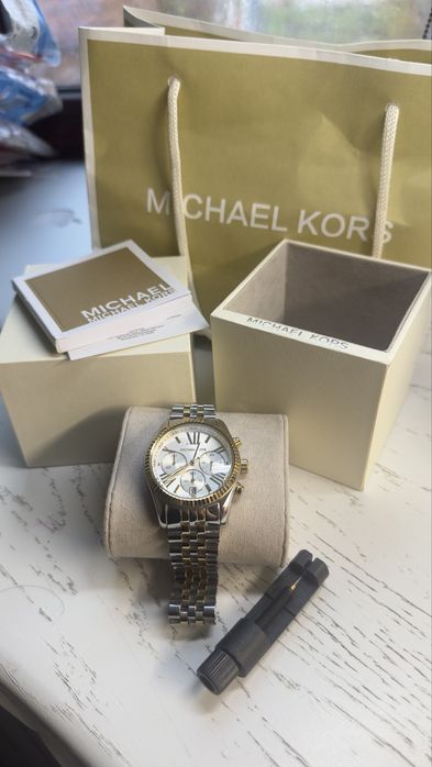 Продам оригінальний годинник Michael Kors