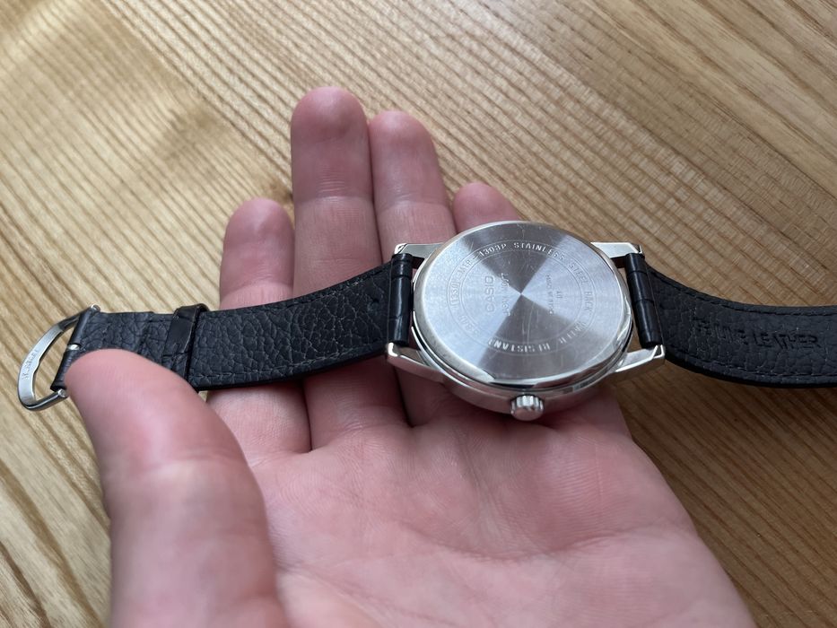 Часы  Стильні CASIO
