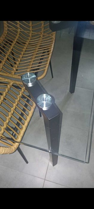 Conjunto mesa e cadeiras