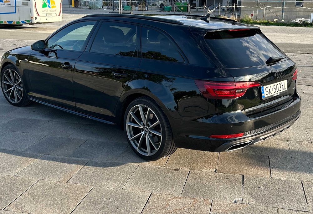 Audi A4 S-line quattro s-tronic