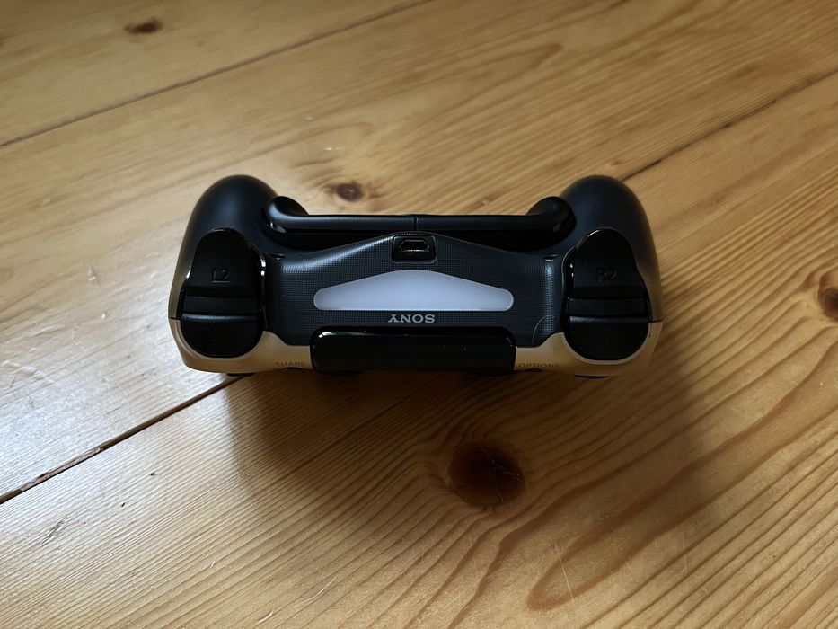 Sony DualShock 4 V2 Złoty + Back Button Attachment