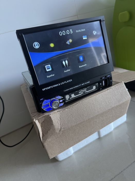 Radio automovel  com ecrã