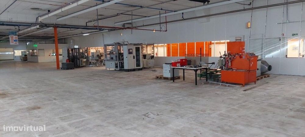 Armazém industrial para venda em Évora