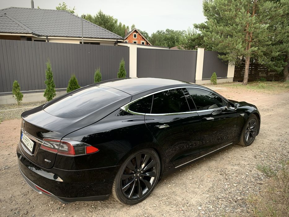 Tesla S 85 D Pnevmo 12міс 15рік 100тис. пробігу