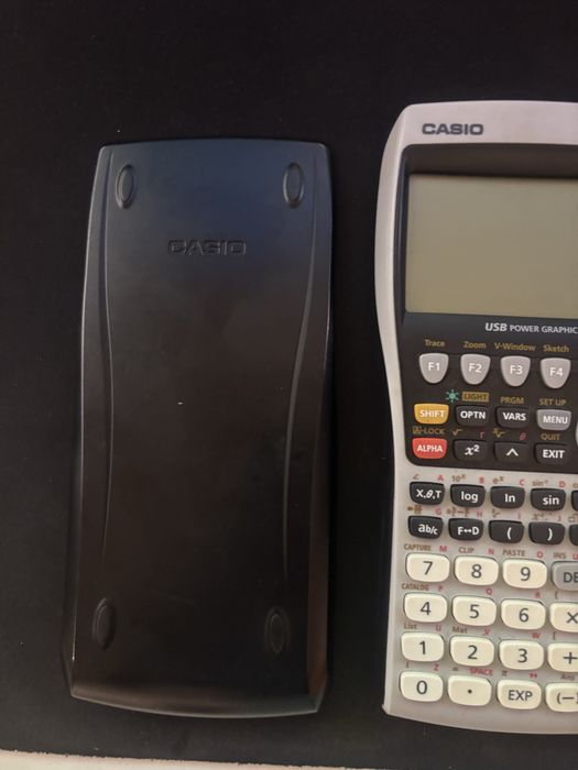 Casio - Calculadora Gráfica FX-9860GII
