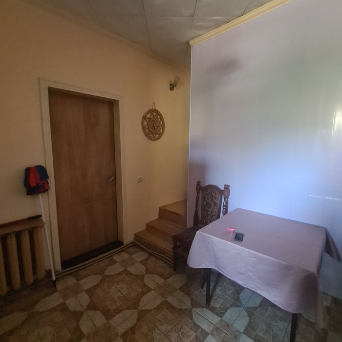 Продається двохкімнатна квартира в м.Берегове.