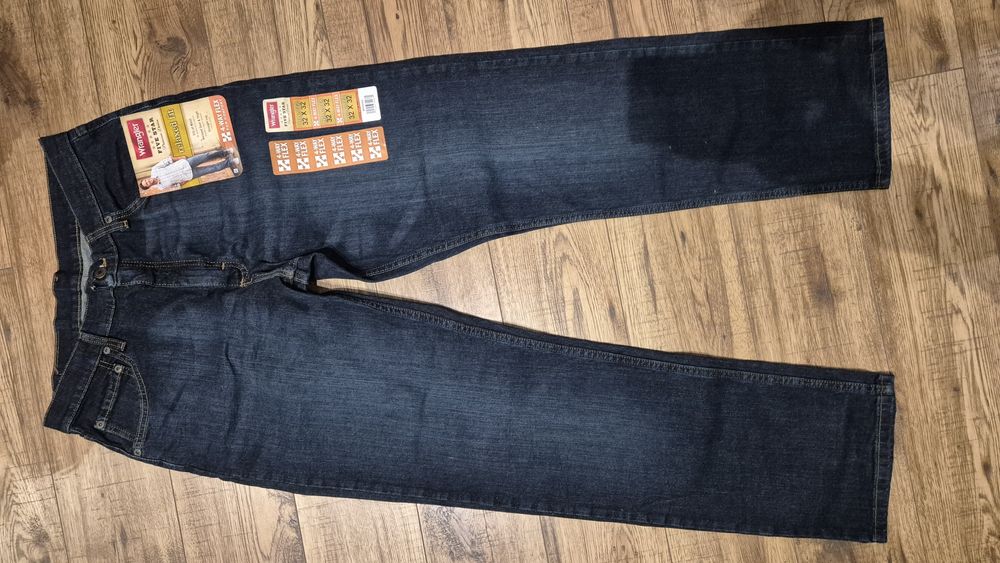 Jeansy Wrangler 32x32 relaxed fit