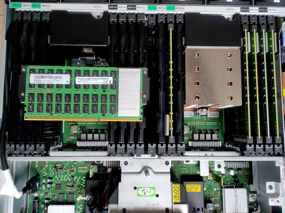 Сервер IBM Power System S822