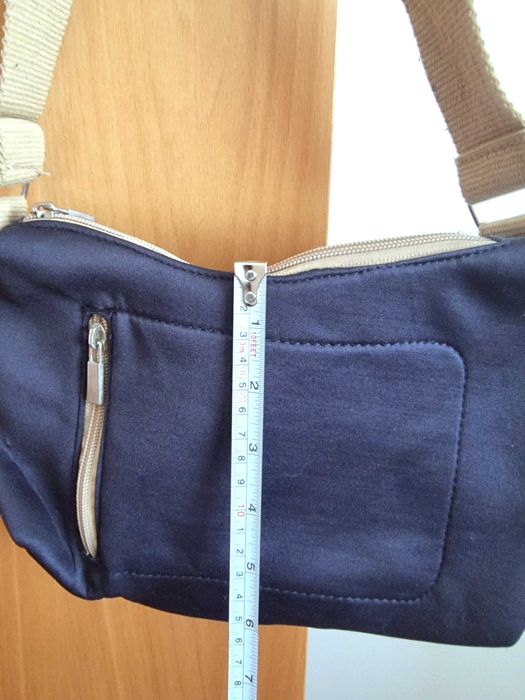 Mala azul escura e castanha clara/ bege