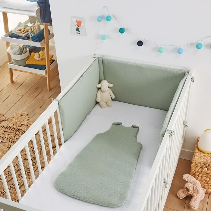 Contorno de cama bebé