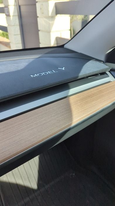 Килимок коврик на панель торпеду Tesla Y/3 Захист від сонця

Захист ві