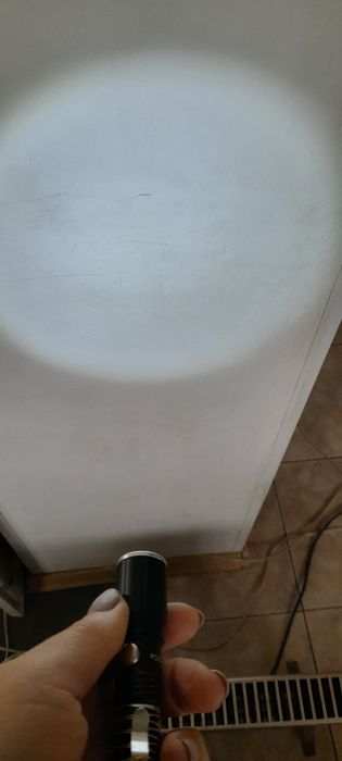 Ліхтарик на 1 бат.