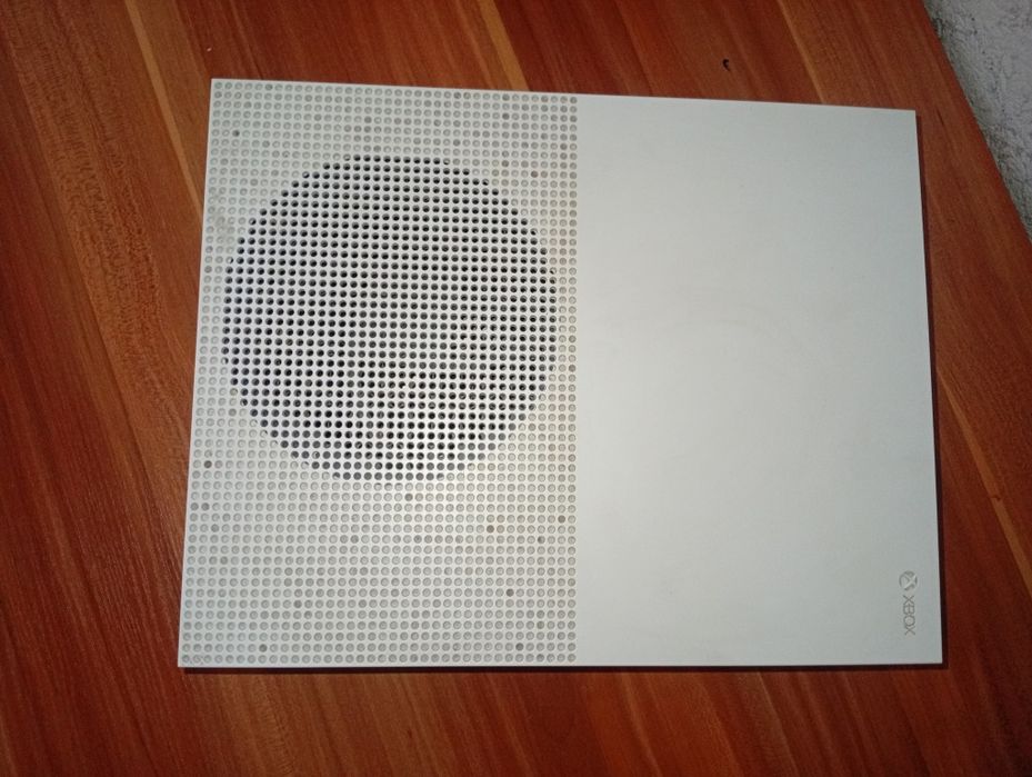 Продам  Xbox one s