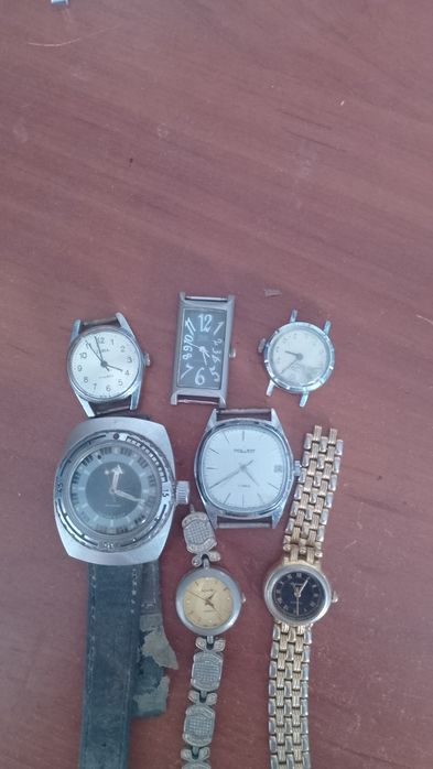 Годинники під запчастини