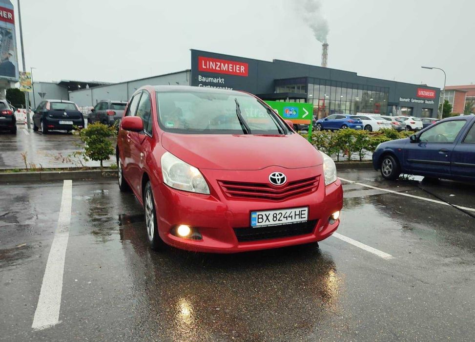Toyota Verso 2.2 л. 7 місць