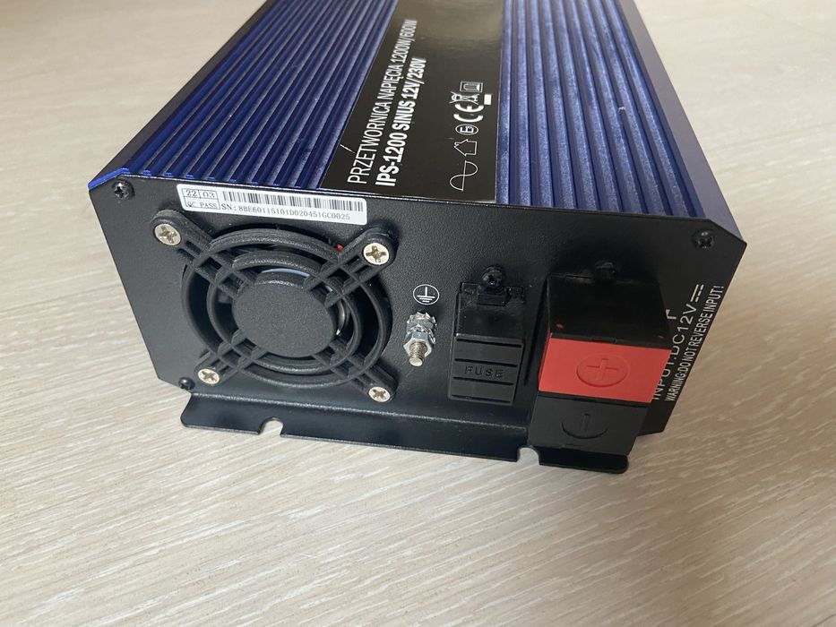 Інвертор AZO DIGITAL IPS-1200 SINUS 12V/230V