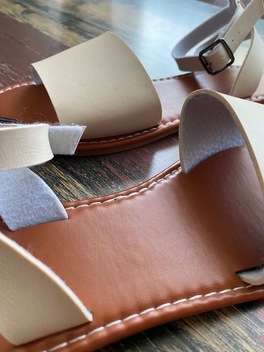 Босоніжки. Нові.