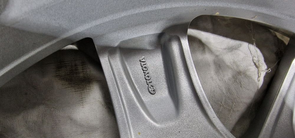 Felga 5×114.3 aluminiowa 16 toyota et45 avensis t25 nowa oryginał