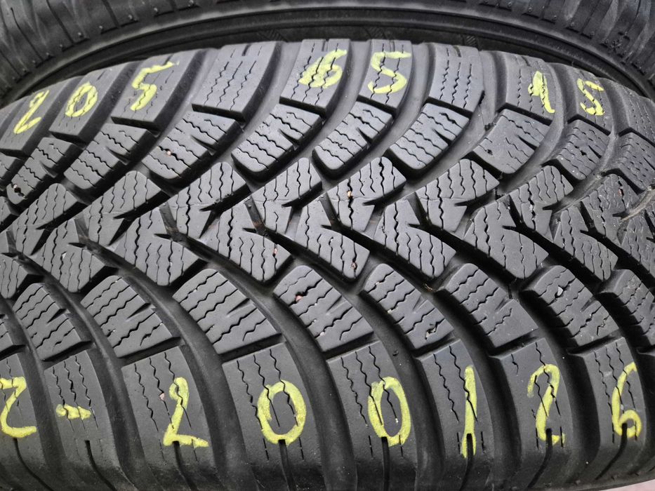 205/65r15 94H (Z200/26)02 2szt 6,5/7mm 21r EuroWinter HS01 FALKEN