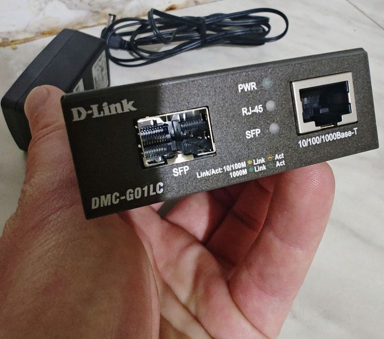 Медиаконвертер D-Link DMC-G01LC 1x1GE-1xSFP