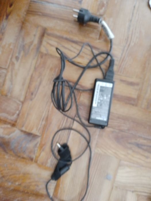 They Were from the Doorman! 2 Philips Speakers | IBM Laptop Charger | 15 EUR | 8 EUR64730097779458124