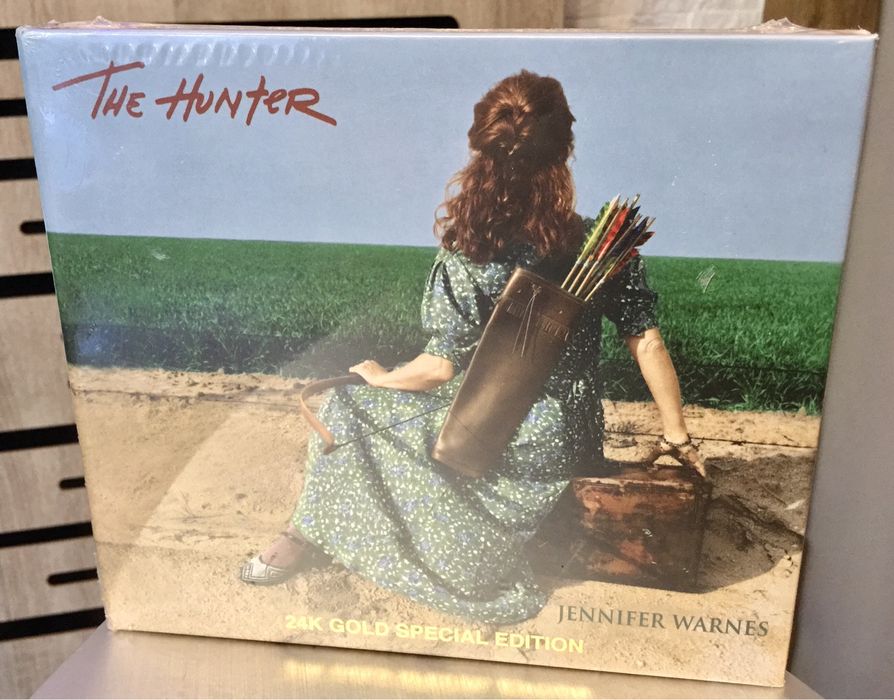 ＳＡＣＤ　ＪＥＮＮＩＦＥＲ  ＷＡＲＮＥＳ    Ｔｈｅ Ｈｕｎｔｅｒ The Hunter: Amazon.pl: Płyty CD i winylowe