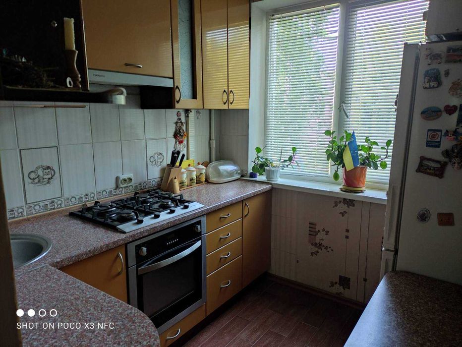 Продам 3-х кімнатну квартиру.