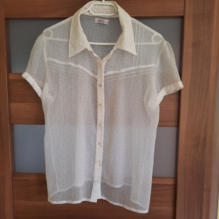 Bluzka damska transparentną w groszki rozm.42