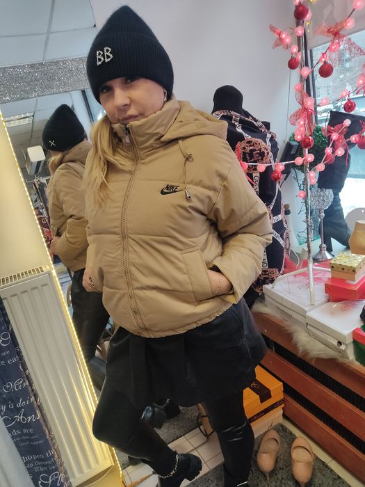 Piękna elegancka zimowa kurtka beżowa s m