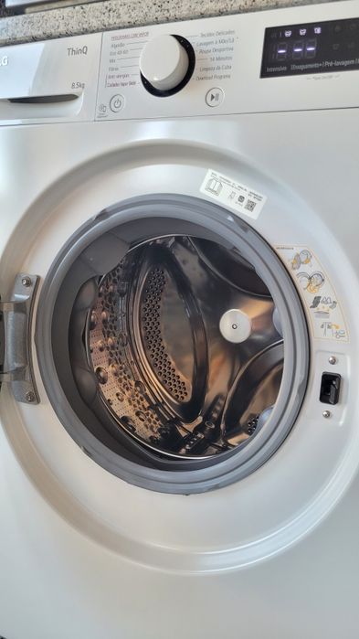 Máquina de Lavar Roupa LG 8.5 kg - 1200 rpm